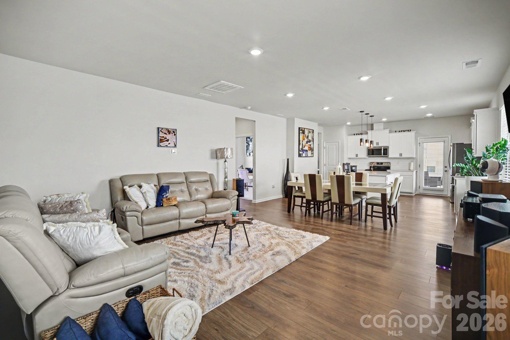 2760 Legacy Ridge Lane