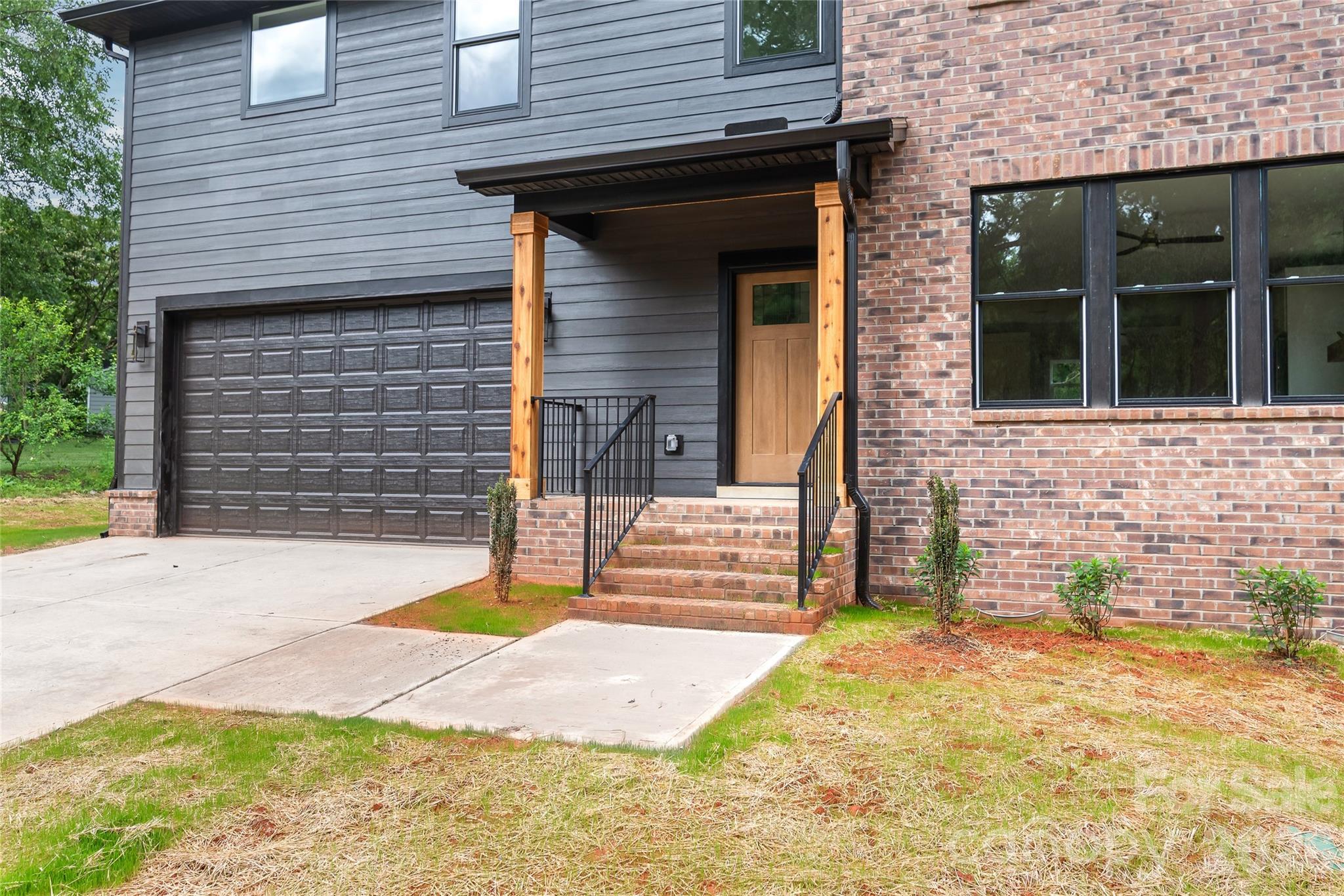 111 Keowee Circle