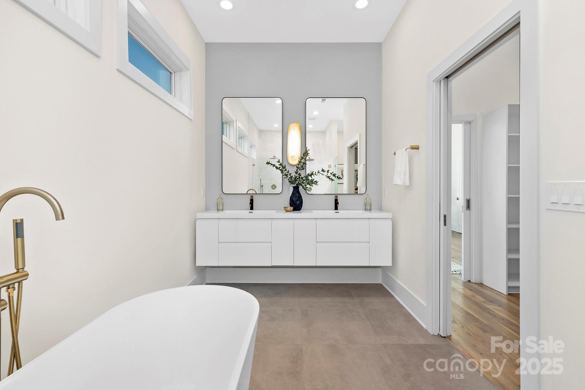 Elizabeth - Residential