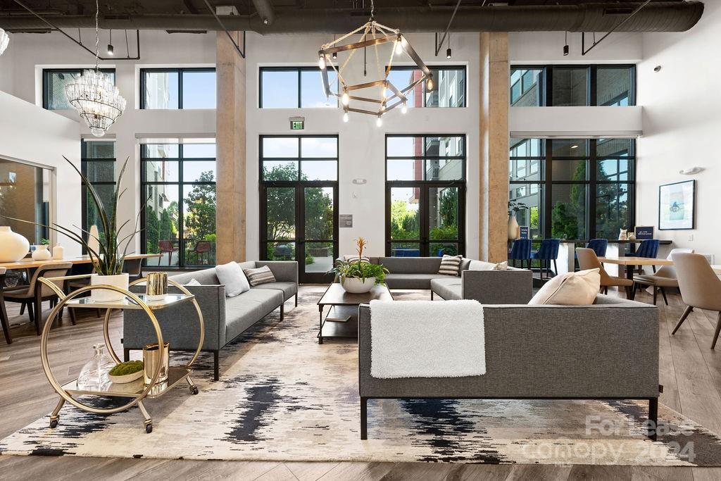 Charlotte, North Carolina 28209, United States, 1 Bedroom Bedrooms, ,1 BathroomBathrooms,Residential,Active,34710