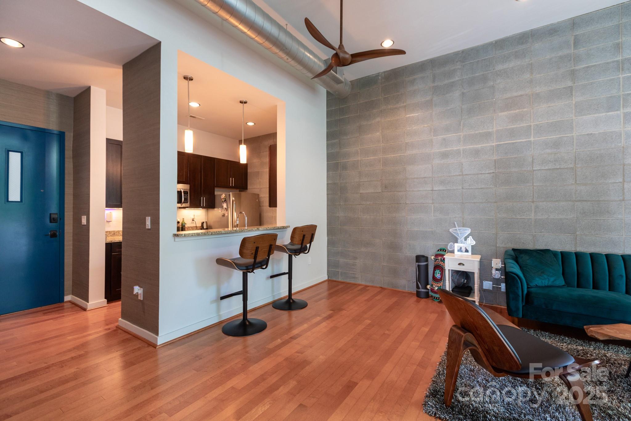 2116 Mcclintock Road 122