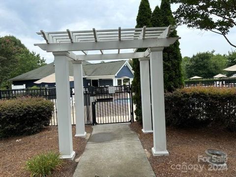 A home in Huntersville