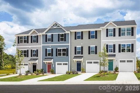 Photo of 6126 Carrick Bend Court, Charlotte, NC 28269 (MLS # 4372197)