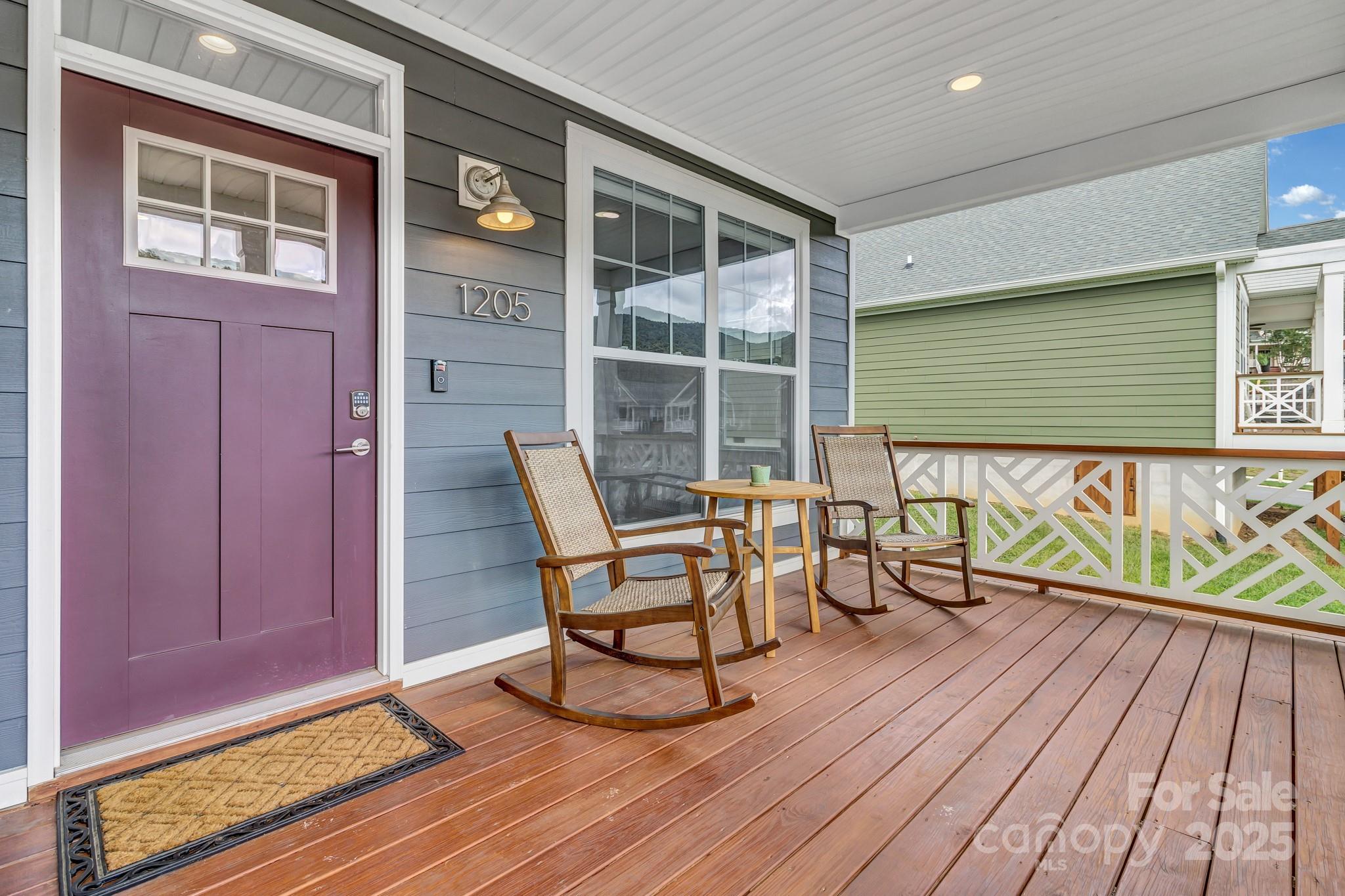 1205 Seven Sisters Lane