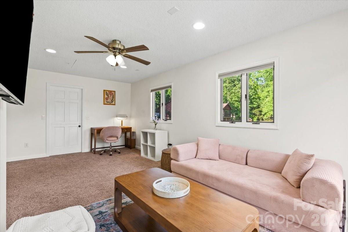 Poplar Trails - Residential