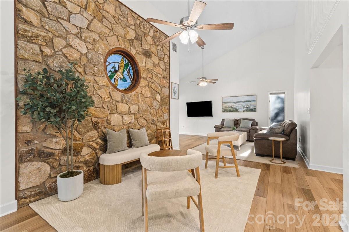 Poplar Trails - Residential