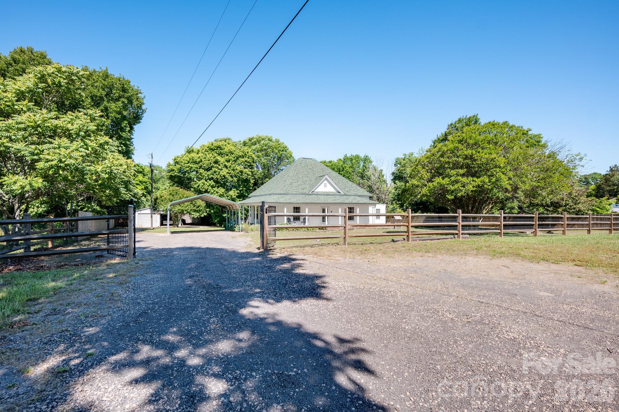 5620 Tuckaseegee Road