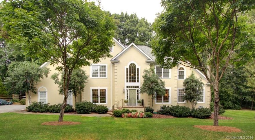 This is a beautifully maintained hard coat stucco home located on a quiet cul de sac in the much sought after Foxcroft neighborhood. Great open floor plan that flows from the expansive 2 story Foyer to the beautifully landscaped back yard. This home has a master suite located on the main floor, and the 3 additional bedrooms are upstairs near the bonus/playroom.