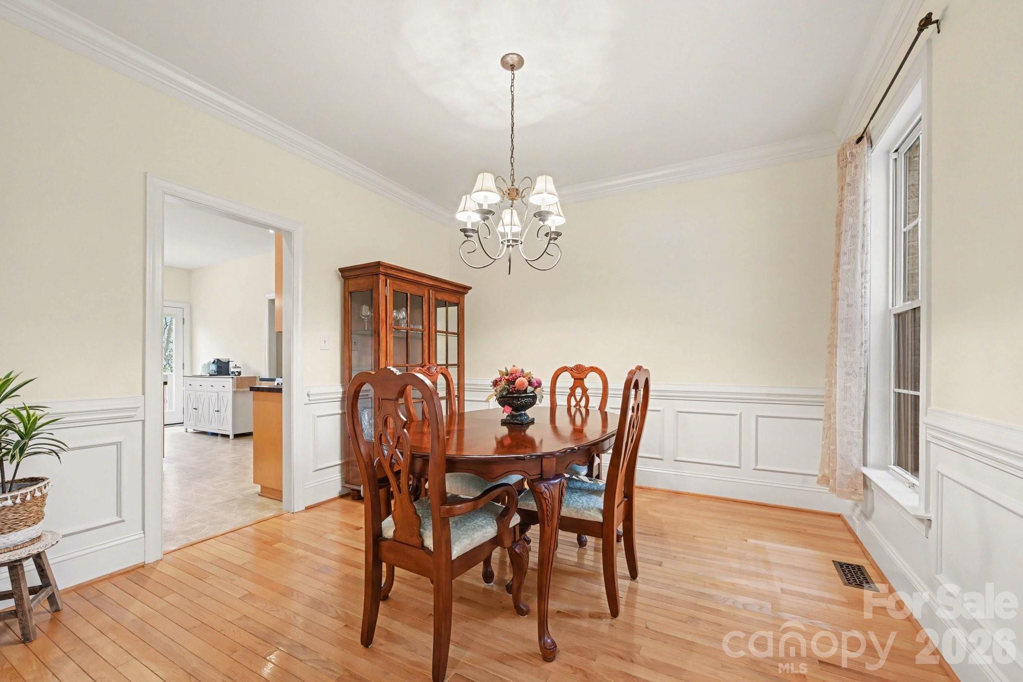 9601 Twin Falls Court