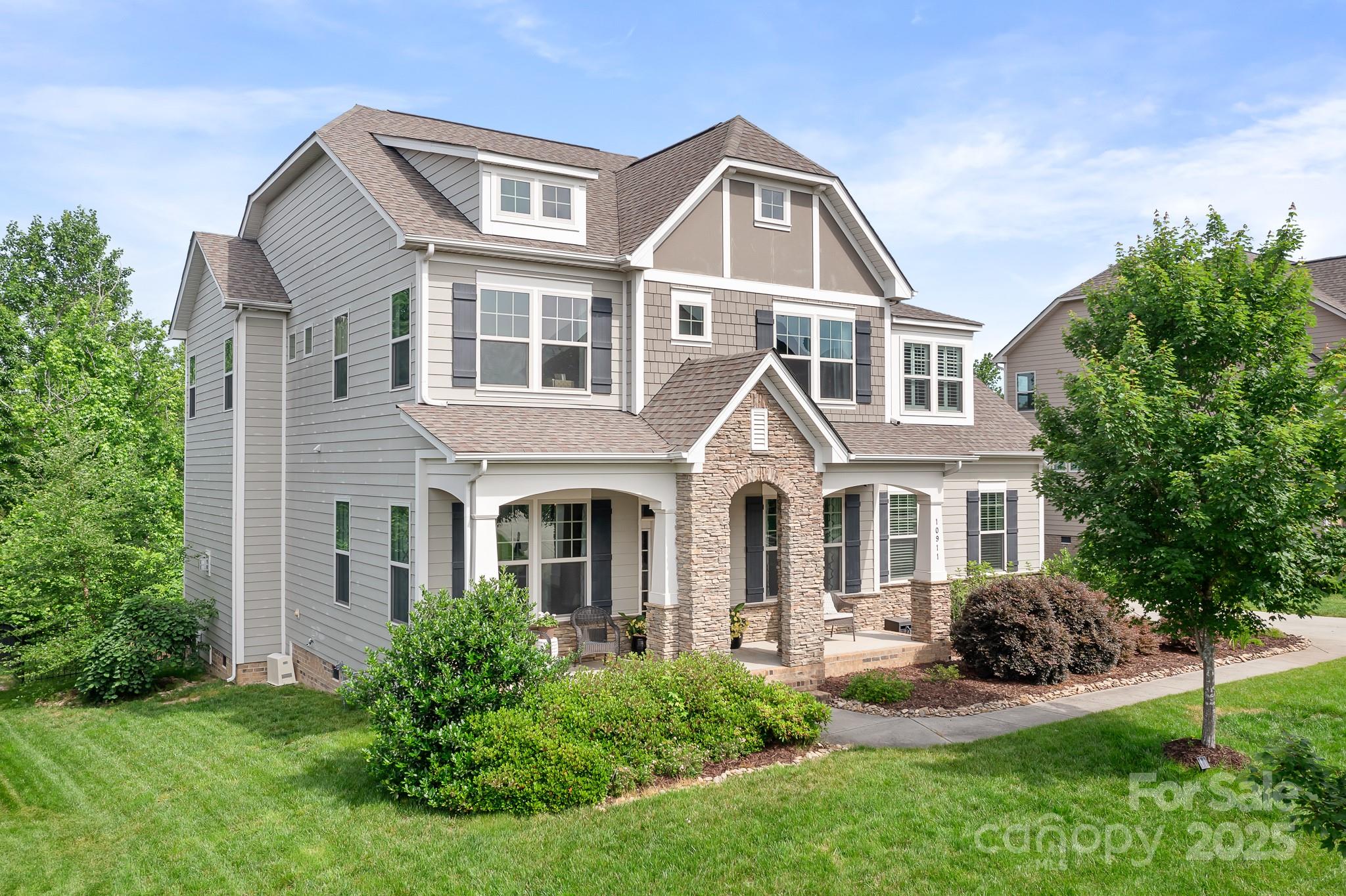 10911 Skymont Drive