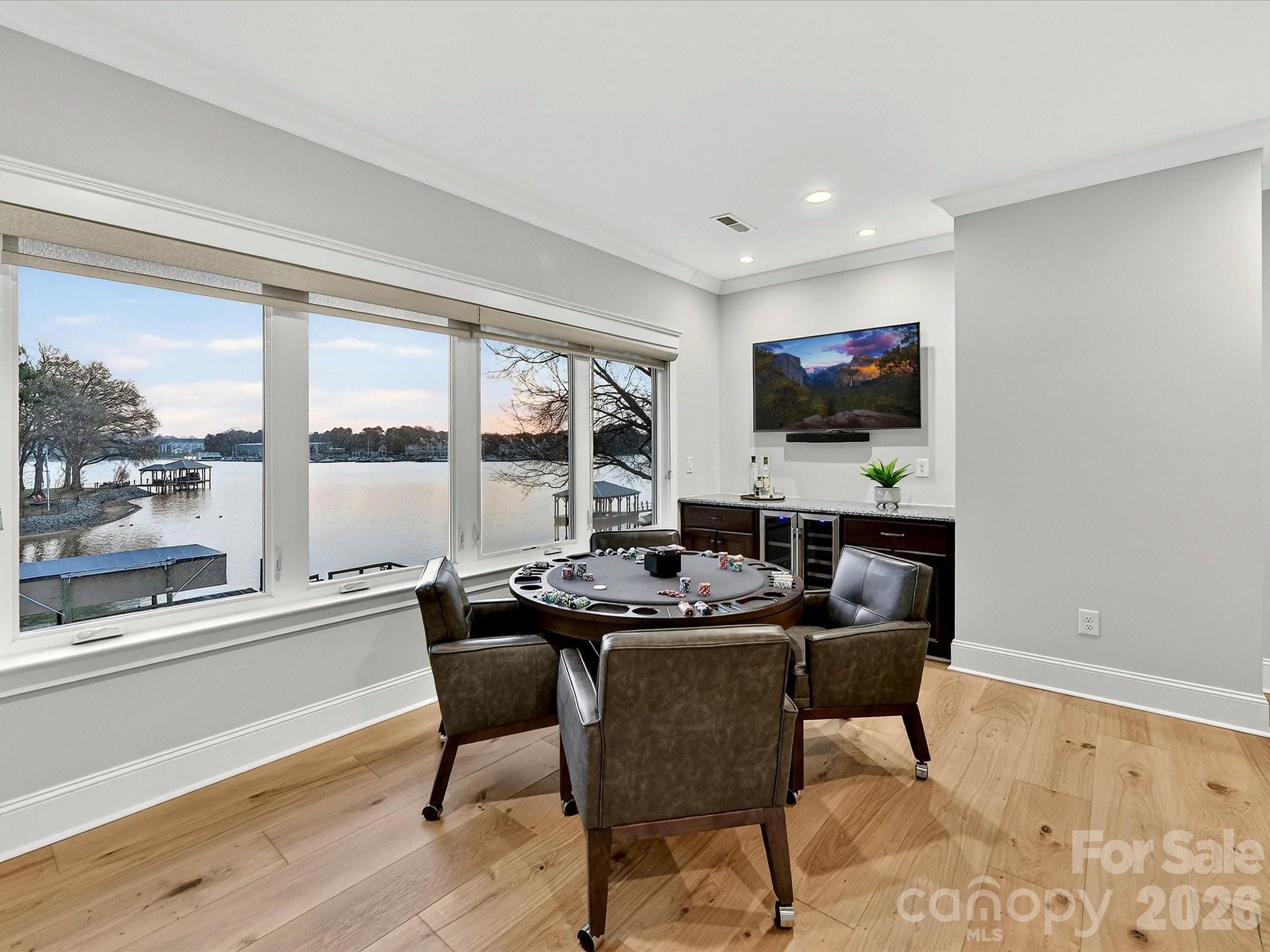 Point Largo - Residential