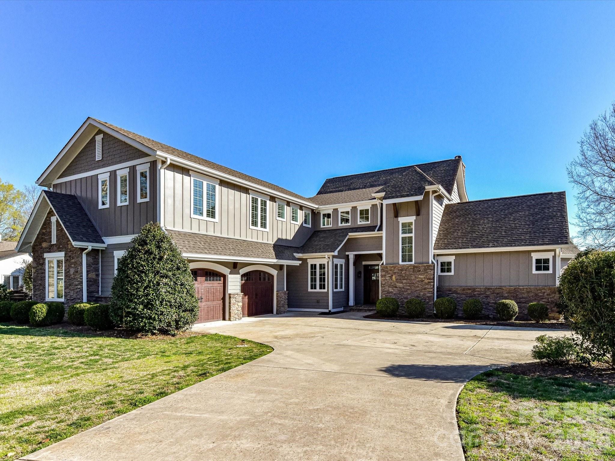 18014 Whispering Oaks Drive