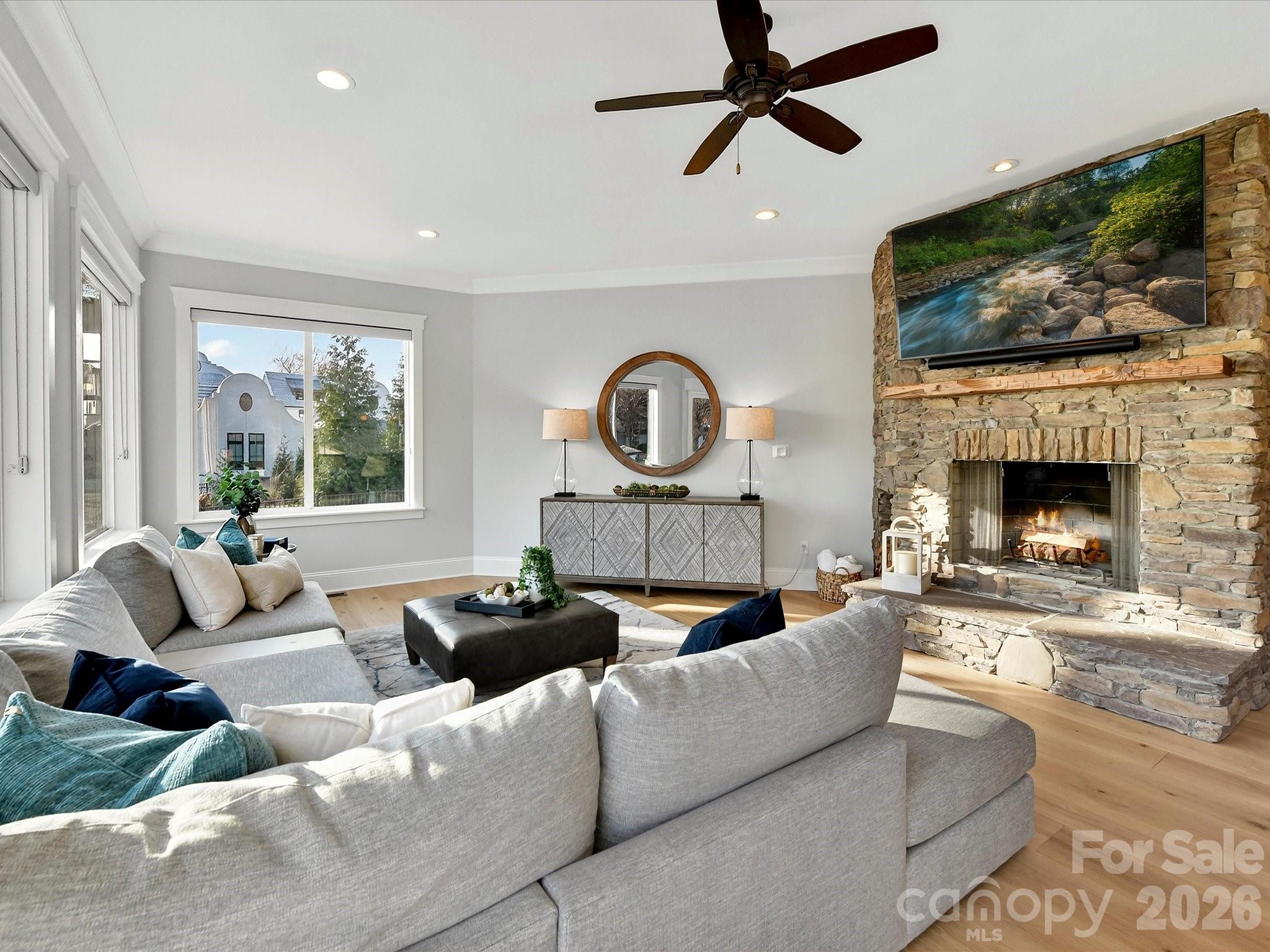 Point Largo - Residential