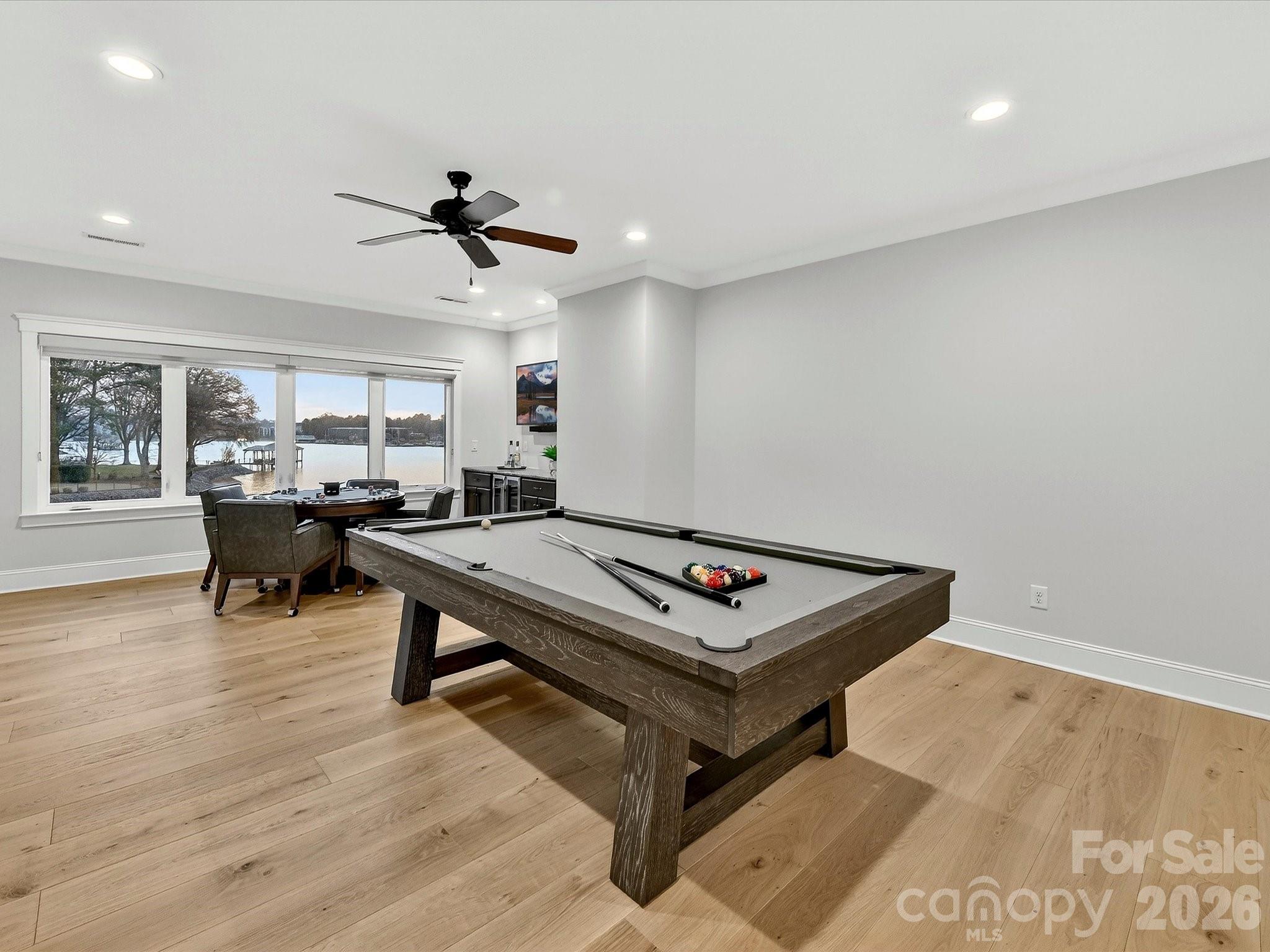 Point Largo - Residential