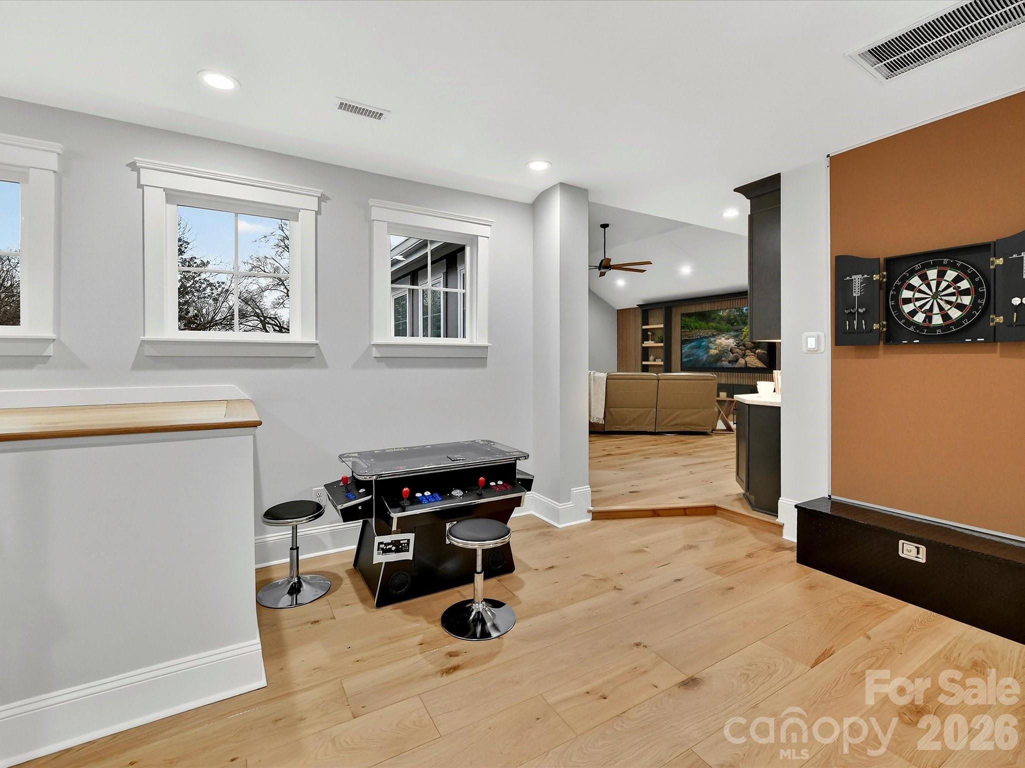 Point Largo - Residential