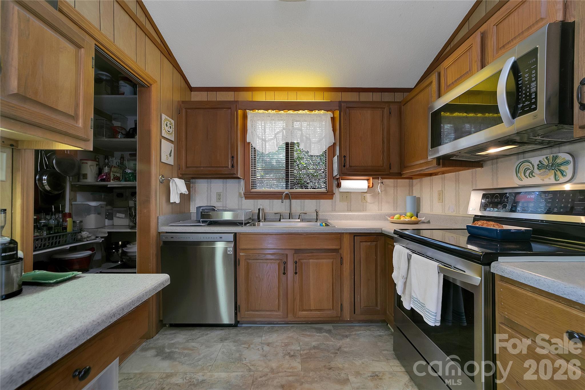 Connestee Falls - Residential