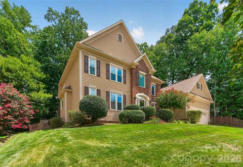Photo of 8011 Alba Court, Charlotte, NC 28269 (MLS # 4413059)