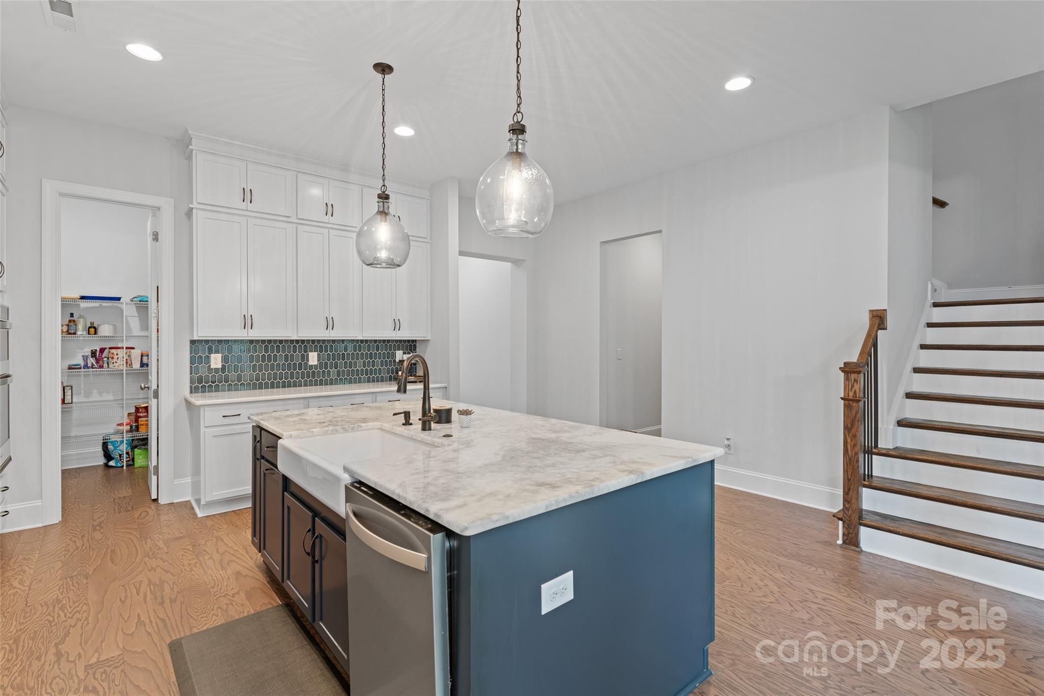 1390 Cedardale Lane