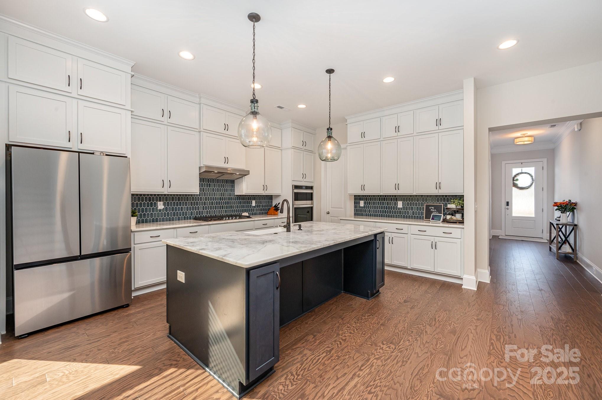 1390 Cedardale Lane