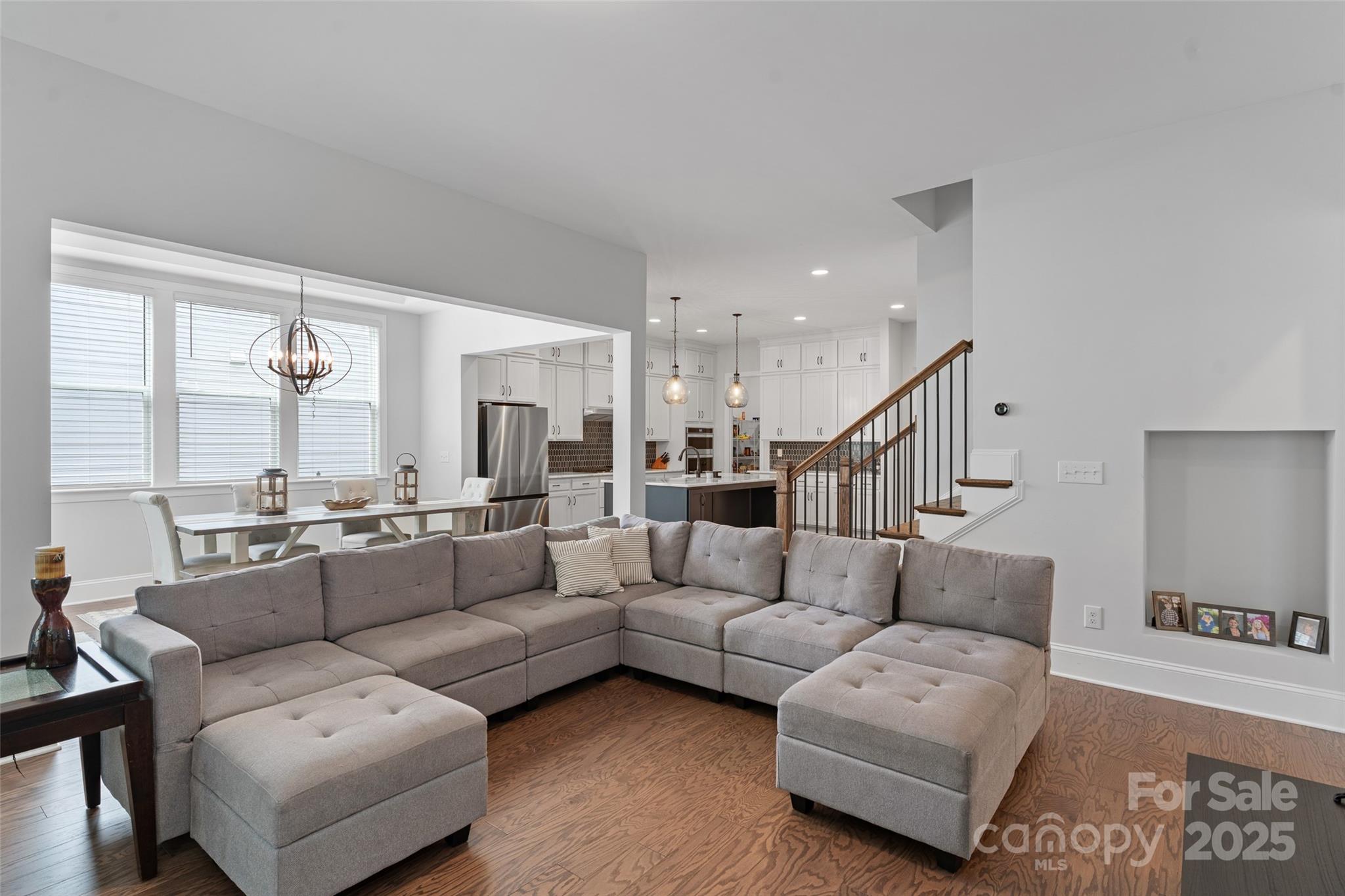 1390 Cedardale Lane