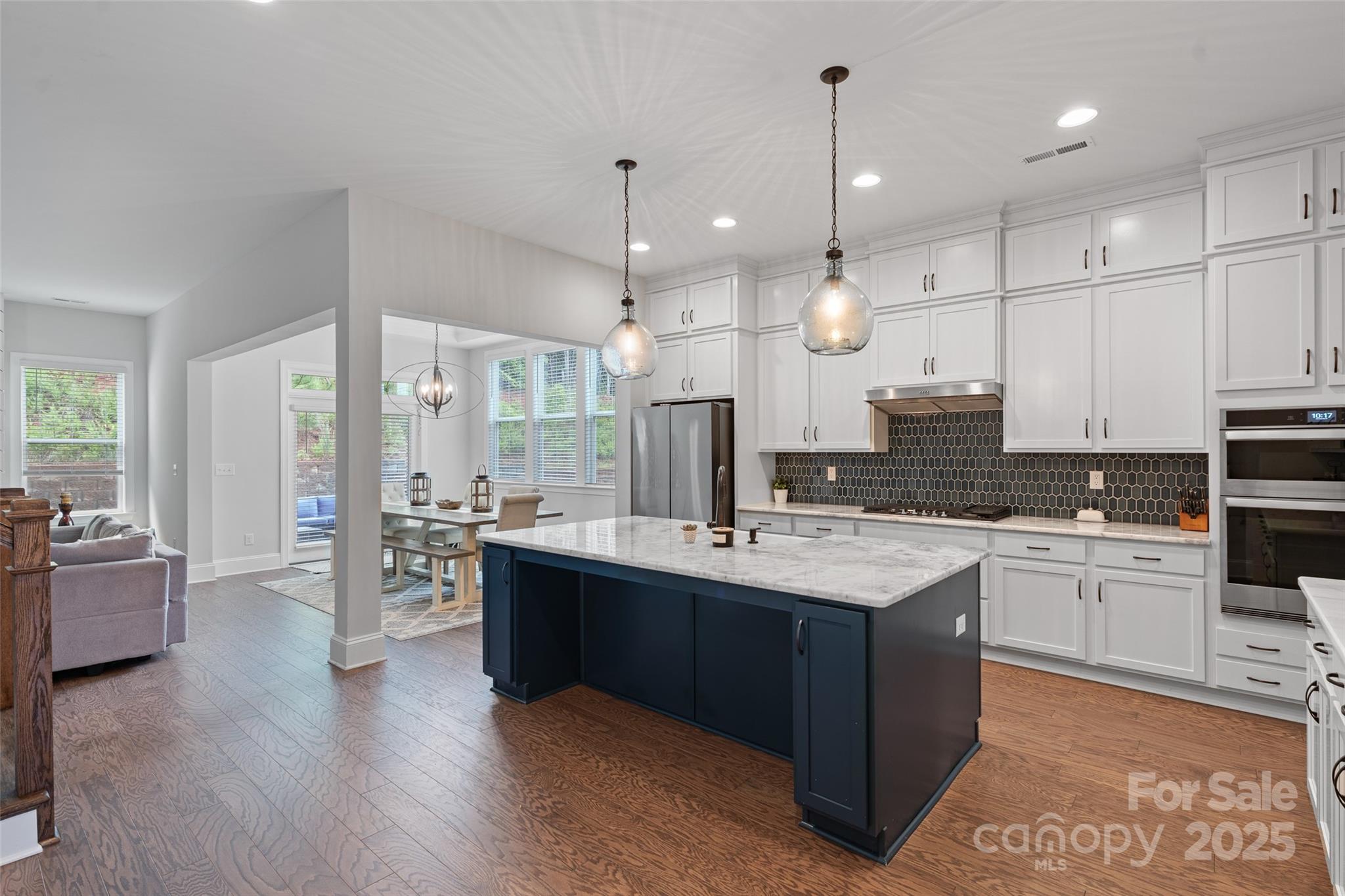 1390 Cedardale Lane