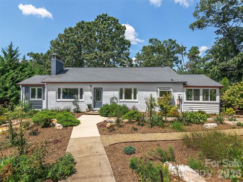 Photo of 29 White Pine Drive, Asheville, NC 28805 (MLS # 4346636)
