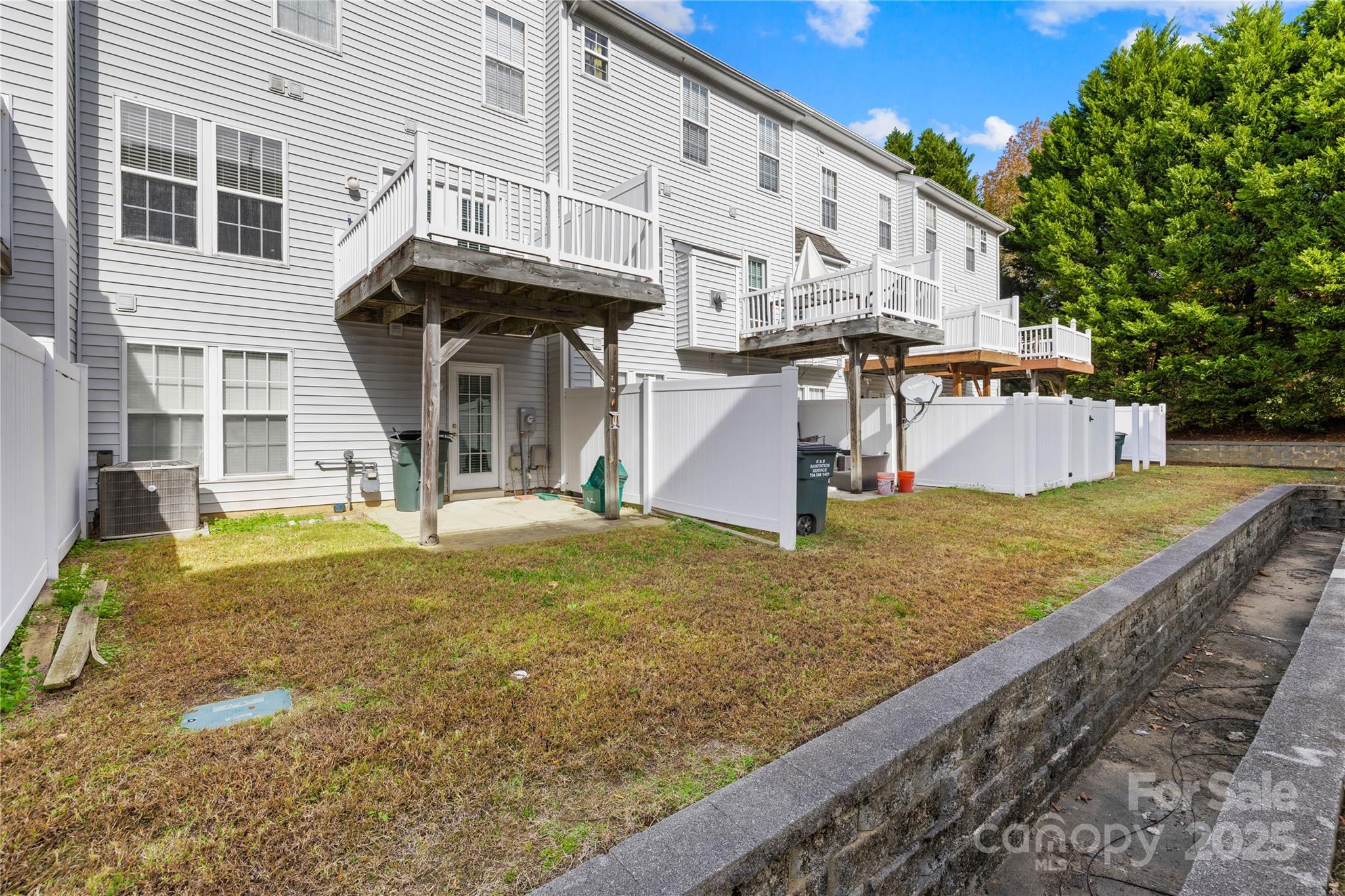 10842 Garden Oaks Lane