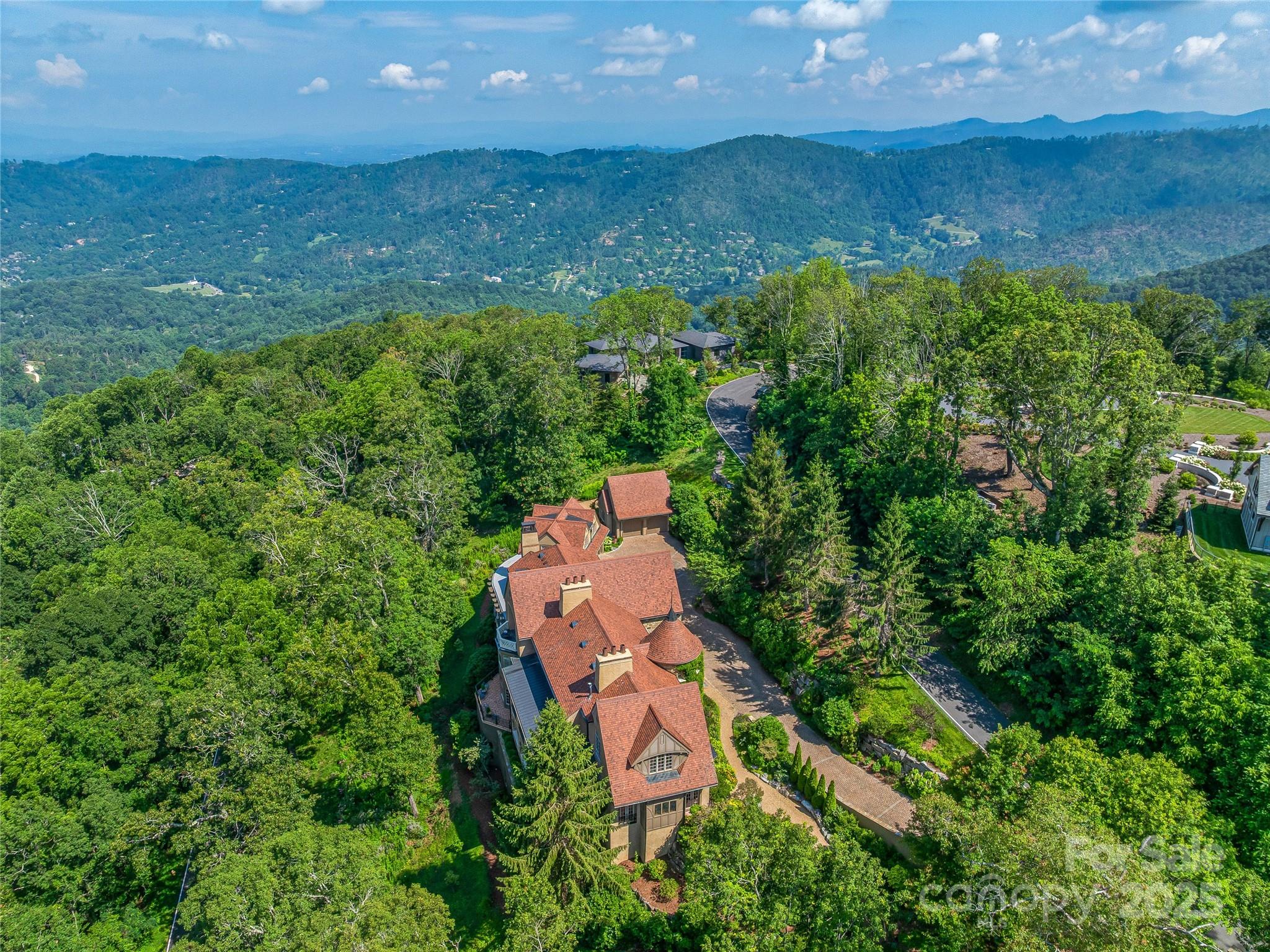 234 Skycliff Drive 3