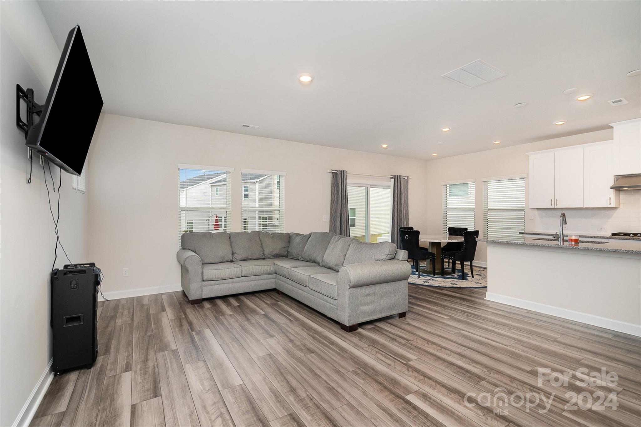 Anniston Chase - Residential