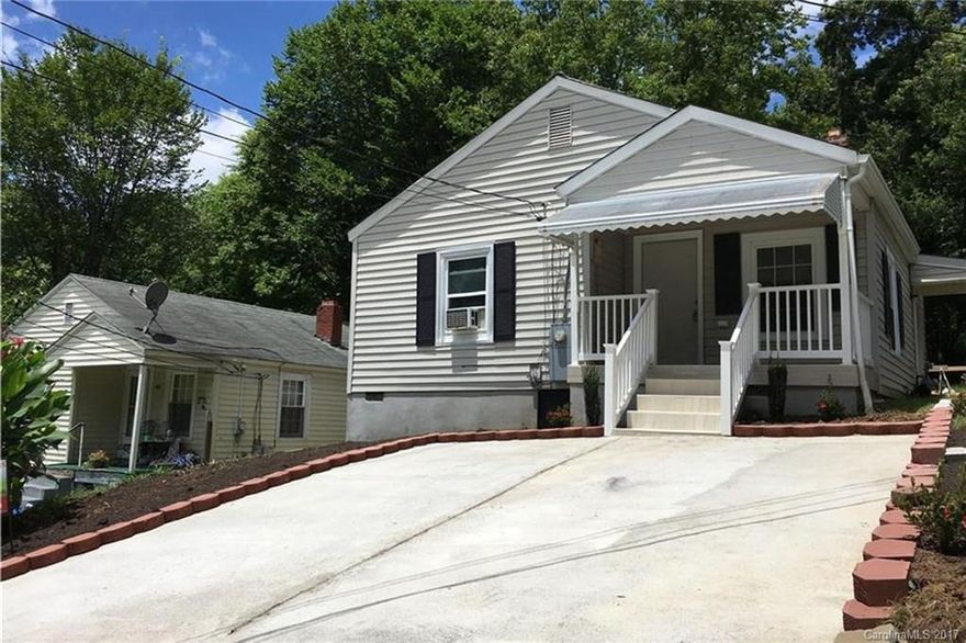 Great rental house at a convenient location at walking distance from downtown Lexington. Cozy house recently renovated with new electrical system up to code, plumbing system up to code, new water heater, isolated windows for efficient cooling and heating. Central Cooling and Heating can be negotiable with a reasonable offer to purchase. The Property is vacant and ready to move in. Please give us a call to request a showing.