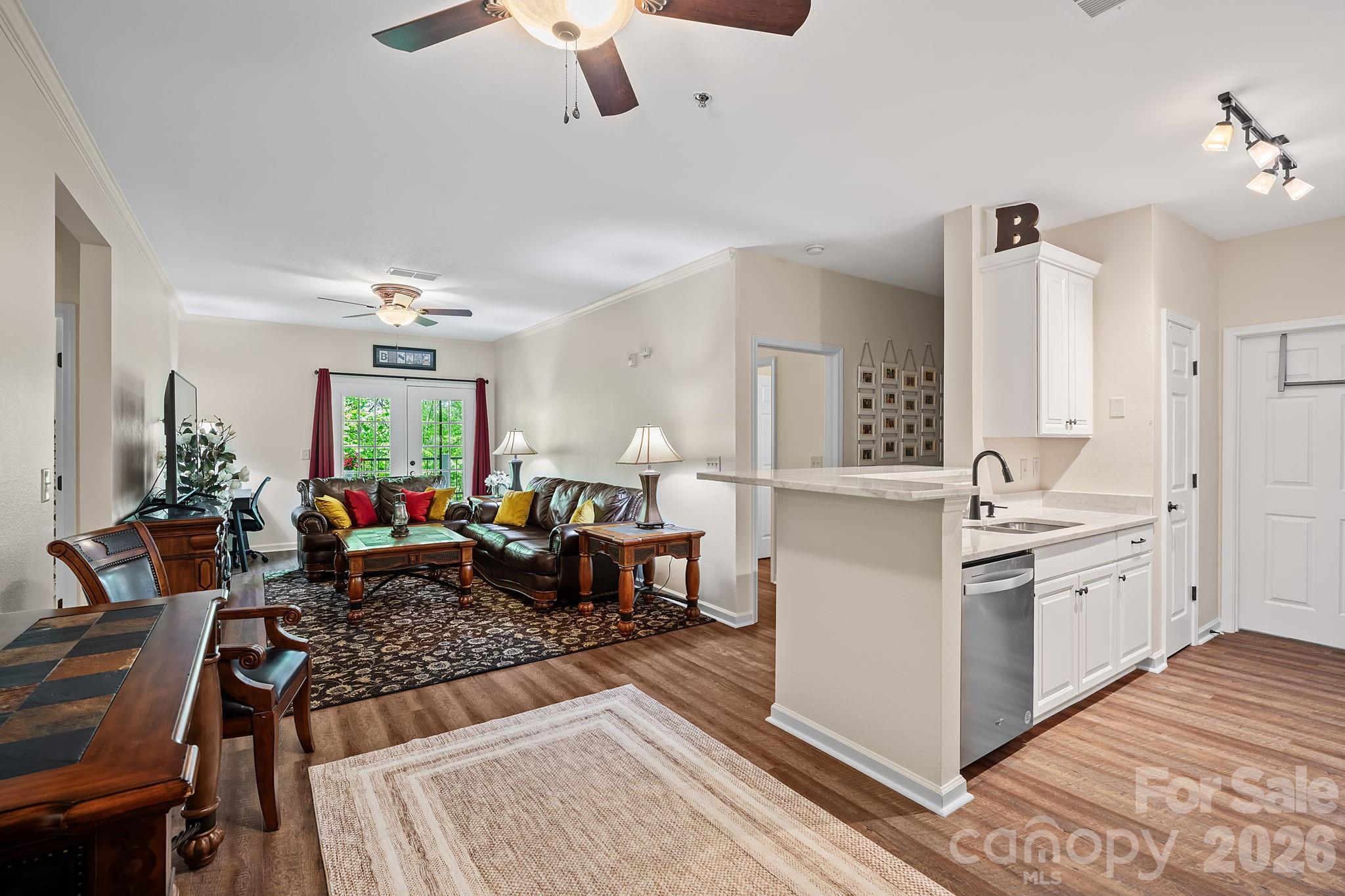 400 Vista Lake Drive 208