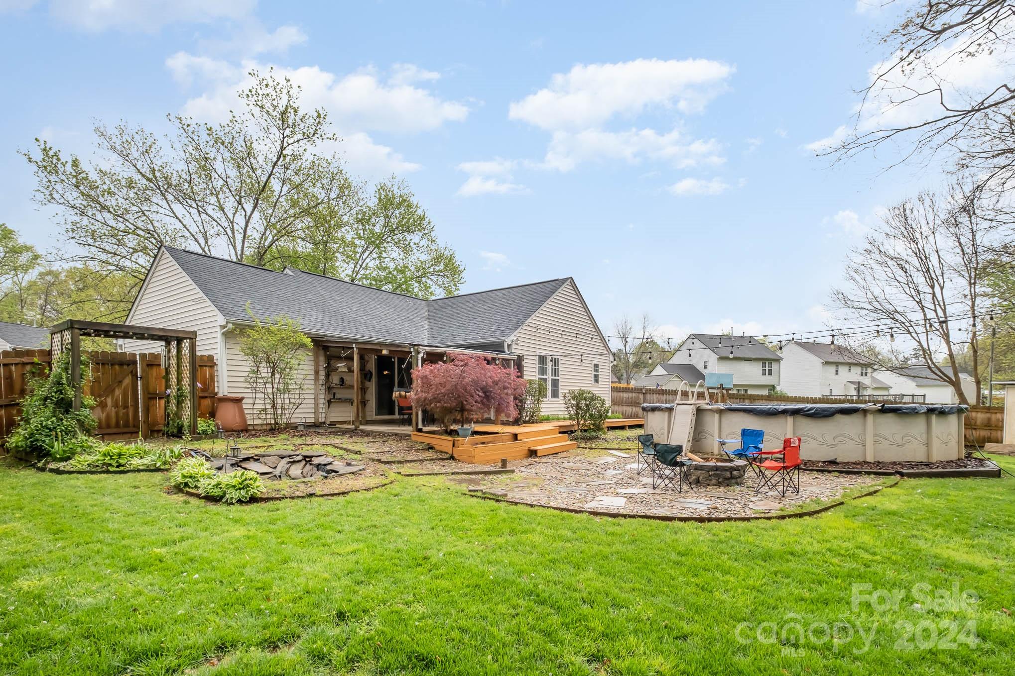 Ivy Meadows - Residential