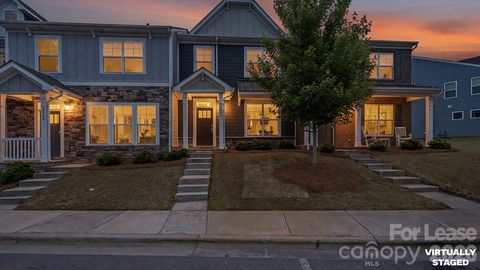 Photo of 2004 Laurel Village Circle, Belmont, NC 28012 (MLS # 4380818)