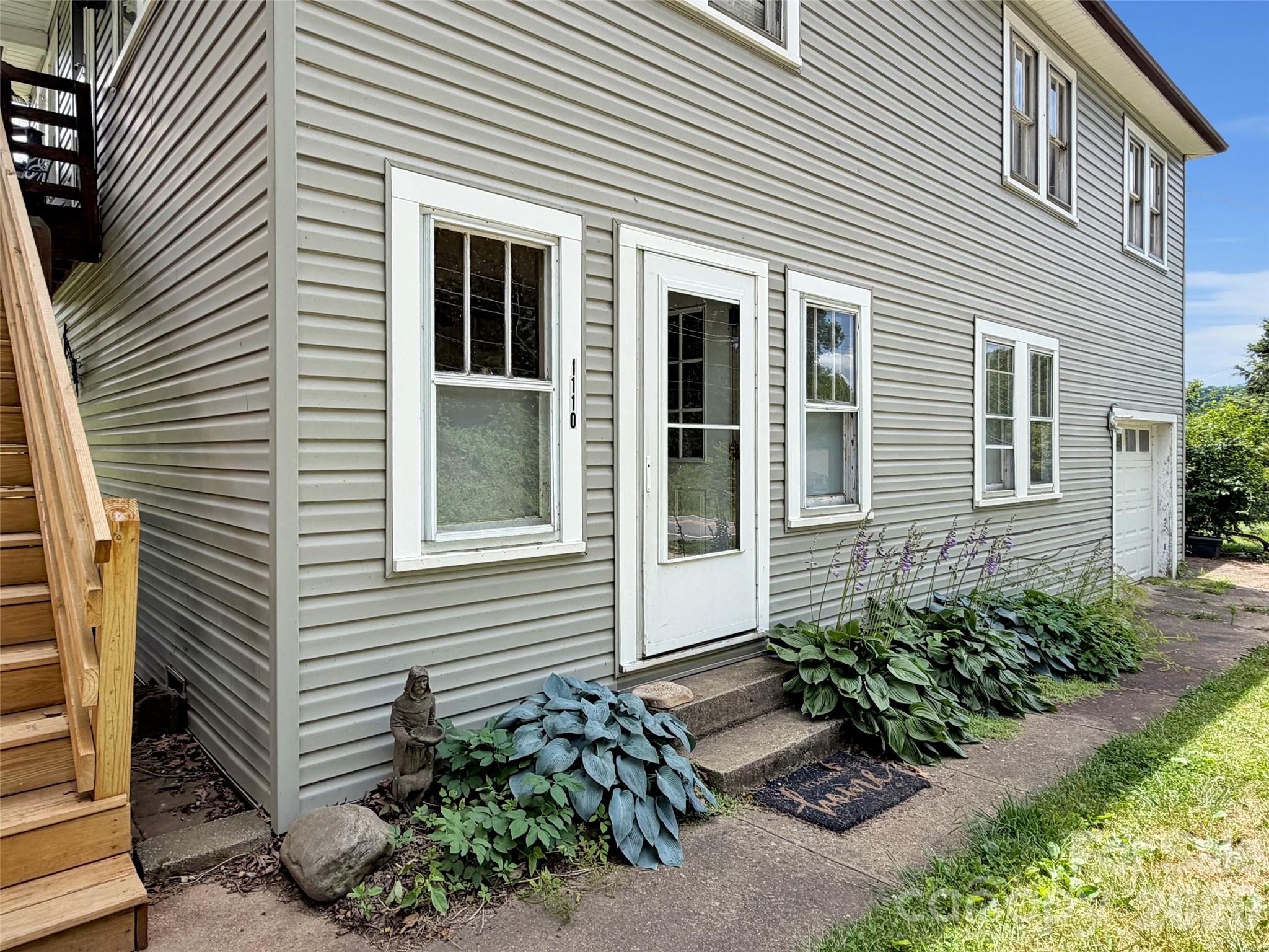 1114 Old Clyde Road