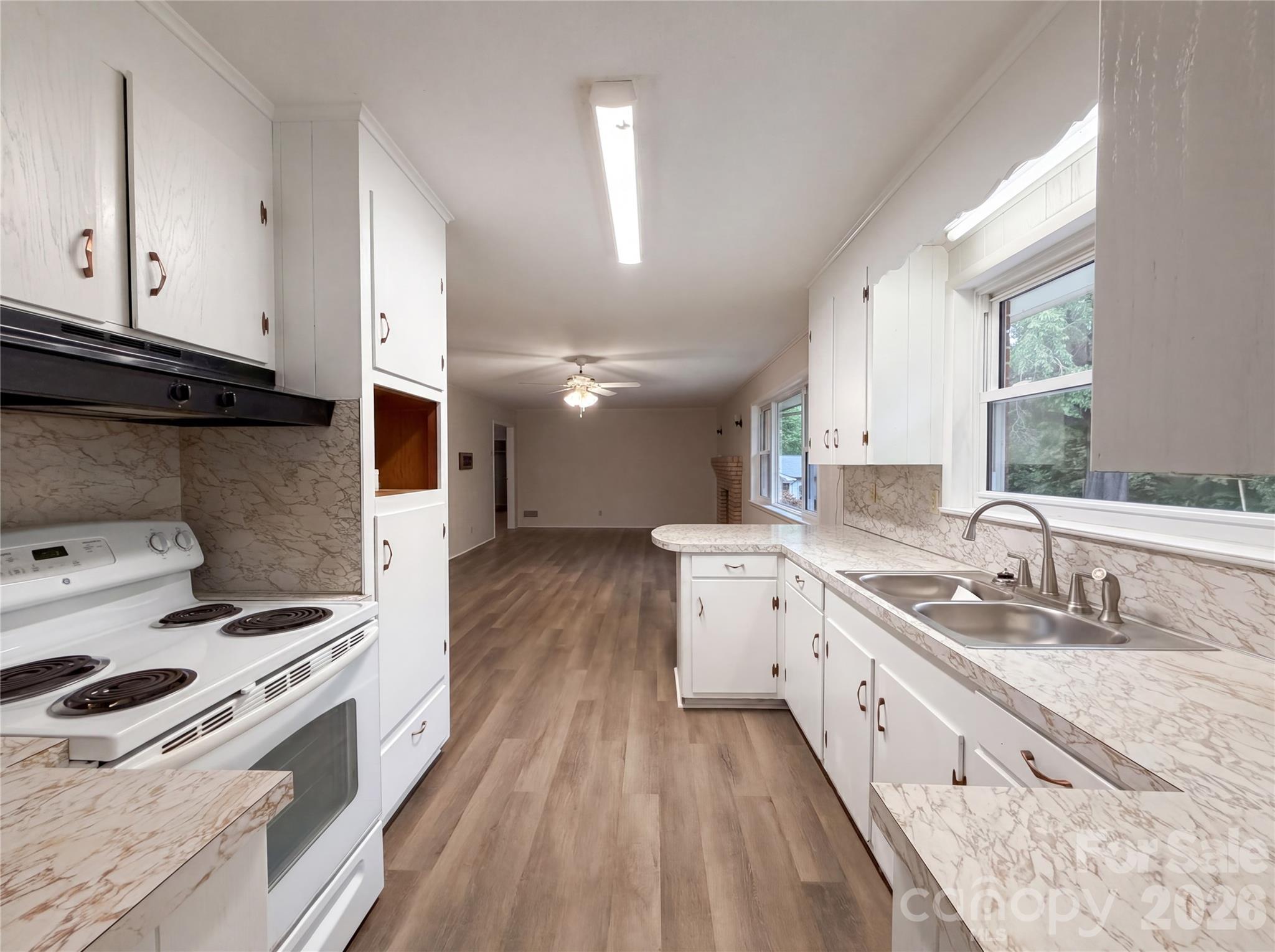 128 Greenview Drive