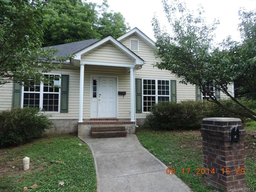 Equal Housing Opportunity.  Buyer selects Closing Agent/Firm - SOLD AS-IS, SELLER DOES NOT AUTHORIZE REPAIRS AND/OR MODIFICATIONS PRIOR TO CLOSING.  Buyer/SA BE PREPARED to SEND SALES CONTRACT PACKAGE TO LA VIA TRACABLE OVERNIGHT MAIL FOR RECEIPT BY 2PM NEXT BDAY OF AWARD. SELLING AGENT/PURCHASER IS RESPONSIBLE FOR ALL COST ASSOCIATED WITH MAILING CONTRACT TO ASSET MANAGER, CLOSING AGENT AND EM REFUND TO BUYER IS CONTRACT IF CXL'D FOR ANY REASON.,LISTED “IE” w/ $2750 FHA ESCROW