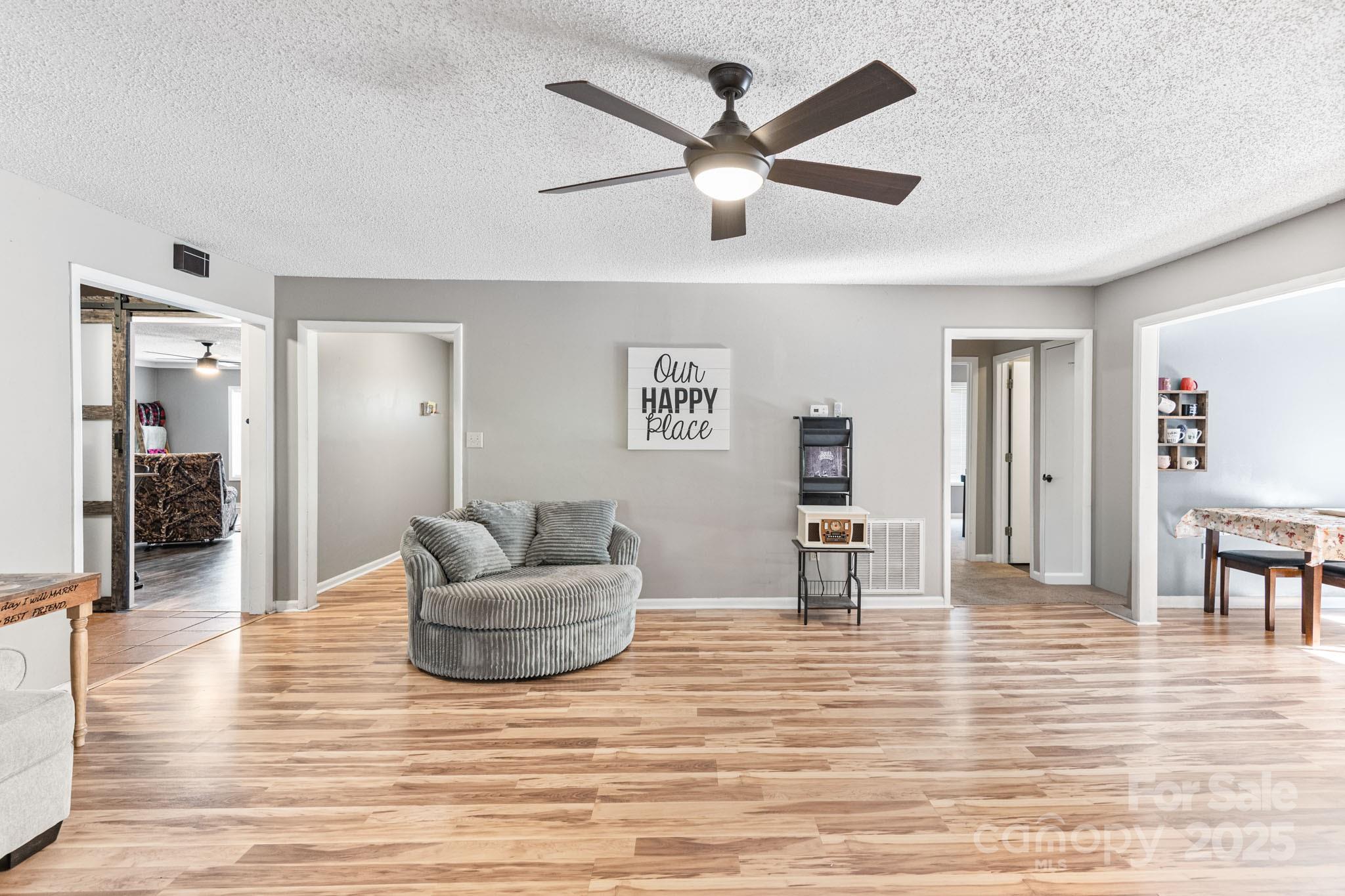 26 Sydney Lane