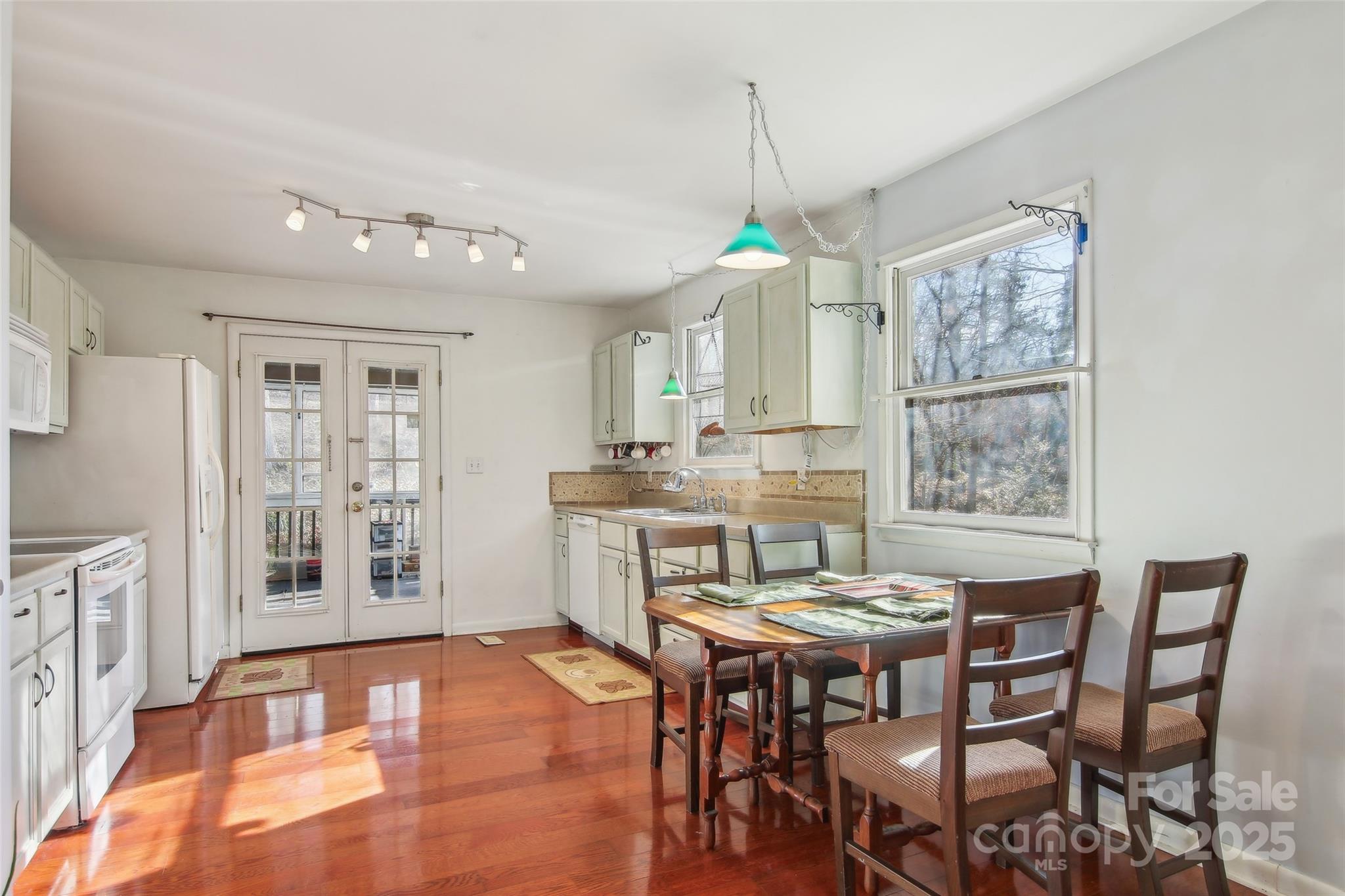 224 Beverly Road
