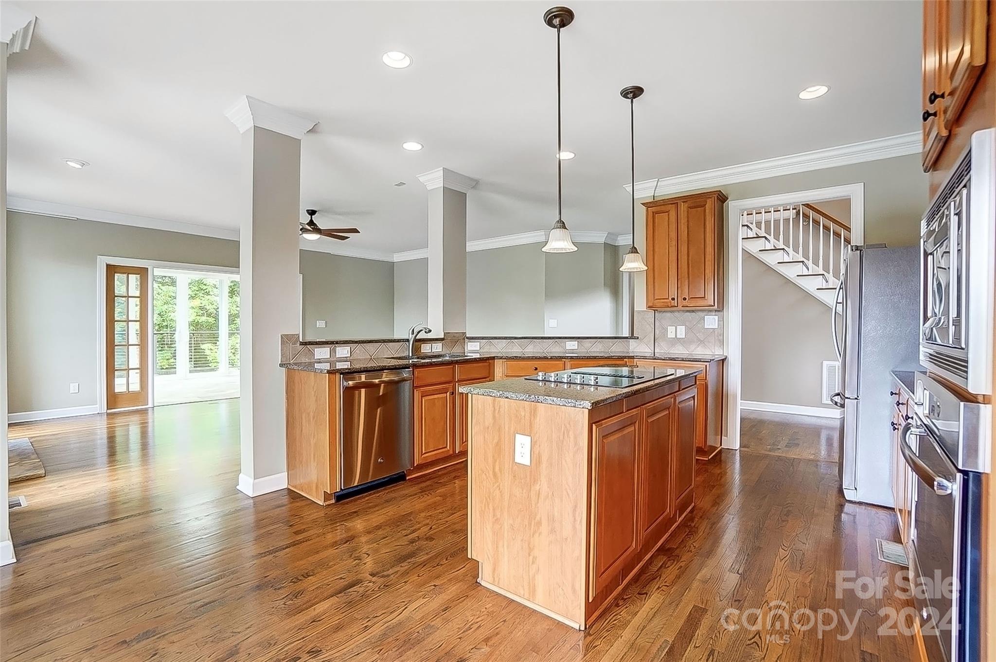 Lake Shore - Residential