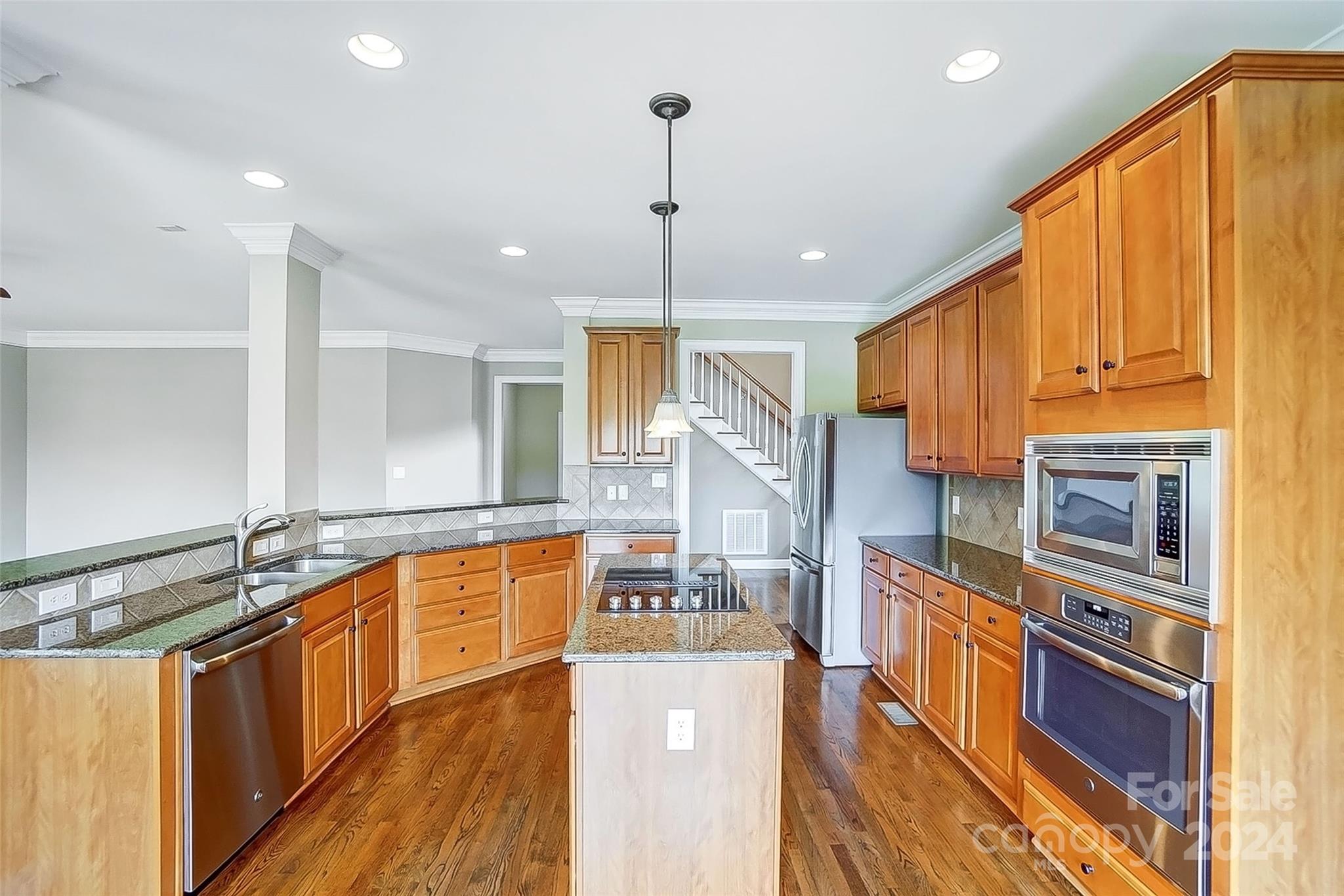 Lake Shore - Residential