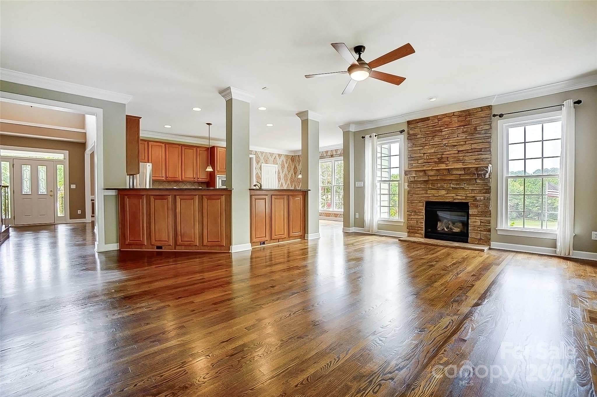 Lake Shore - Residential