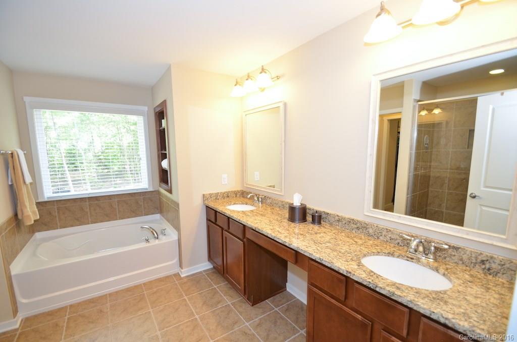 Sanctuary At Weddington - Residential