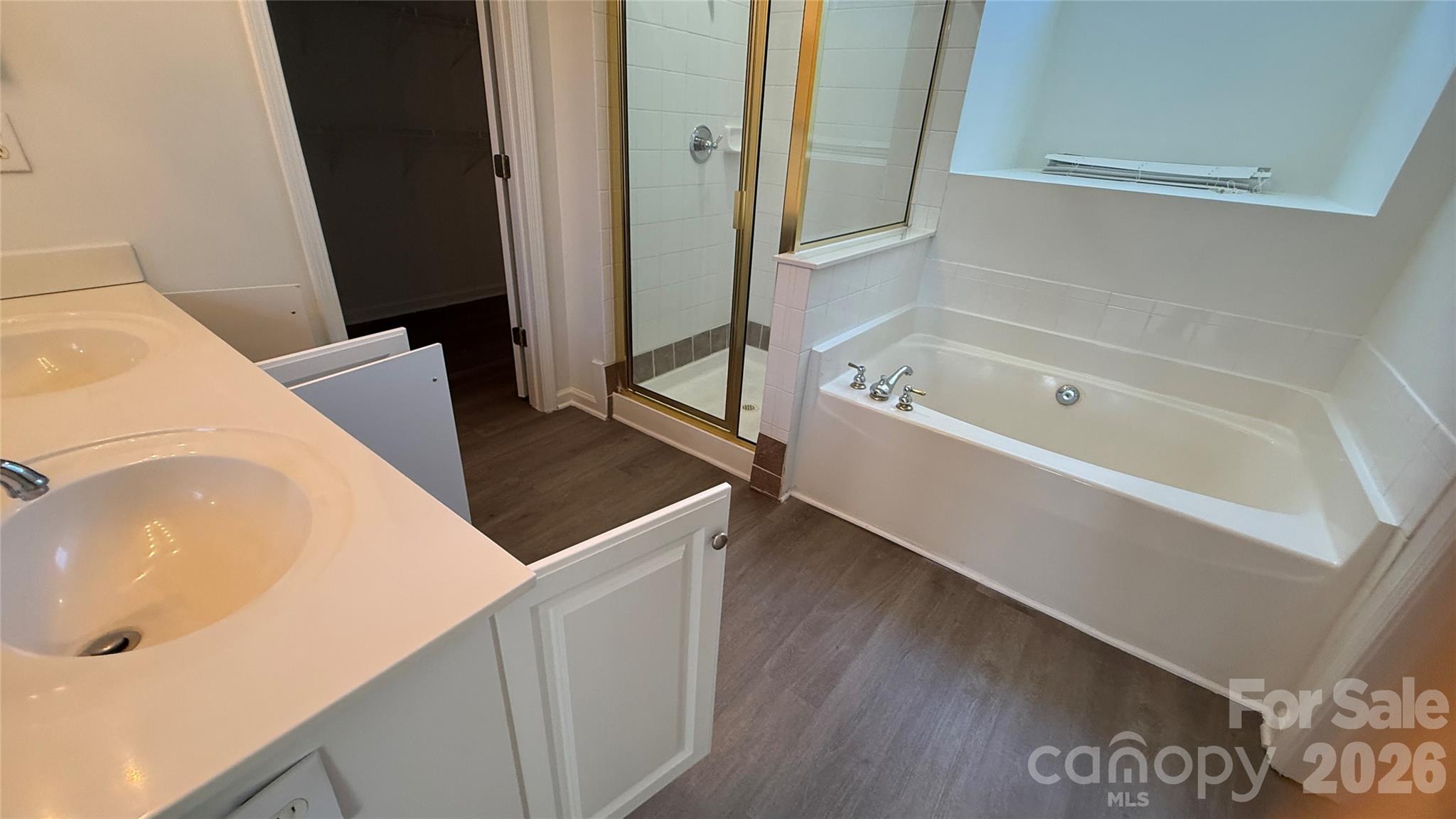 6832 Brachnell View Drive