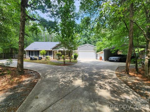 Photo of 8003 Hope Lane, Waxhaw, NC 28173 (MLS # 4402955)