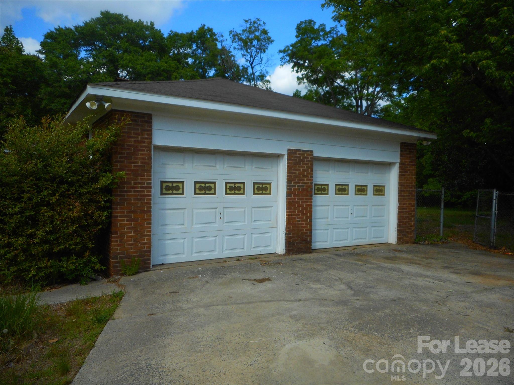 Cherokee Woods - Residential Lease