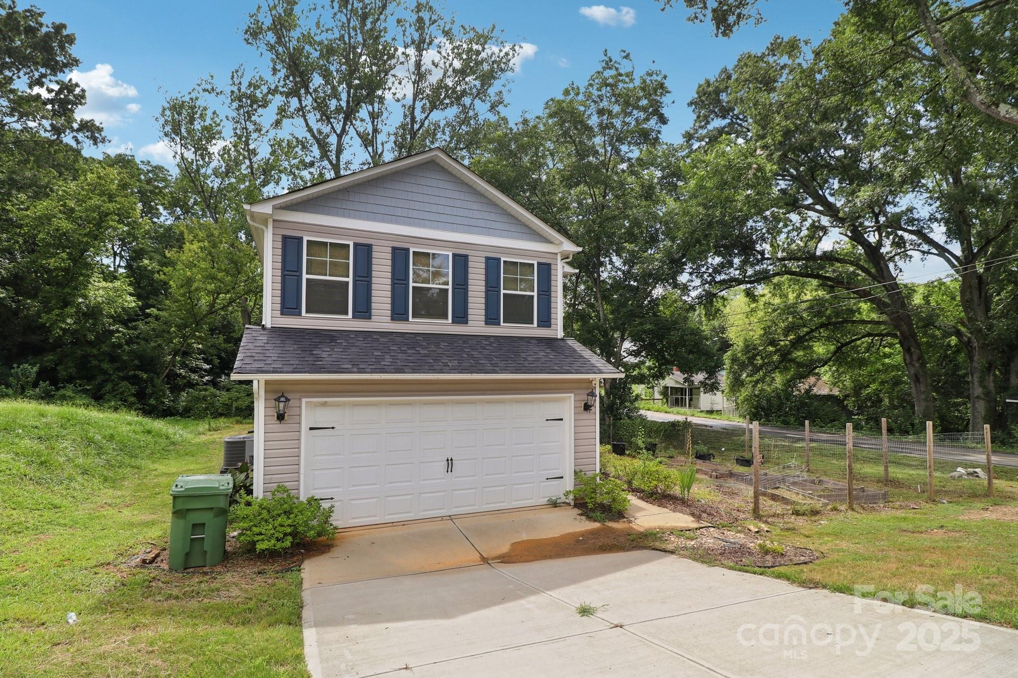 100 S Gregory Street