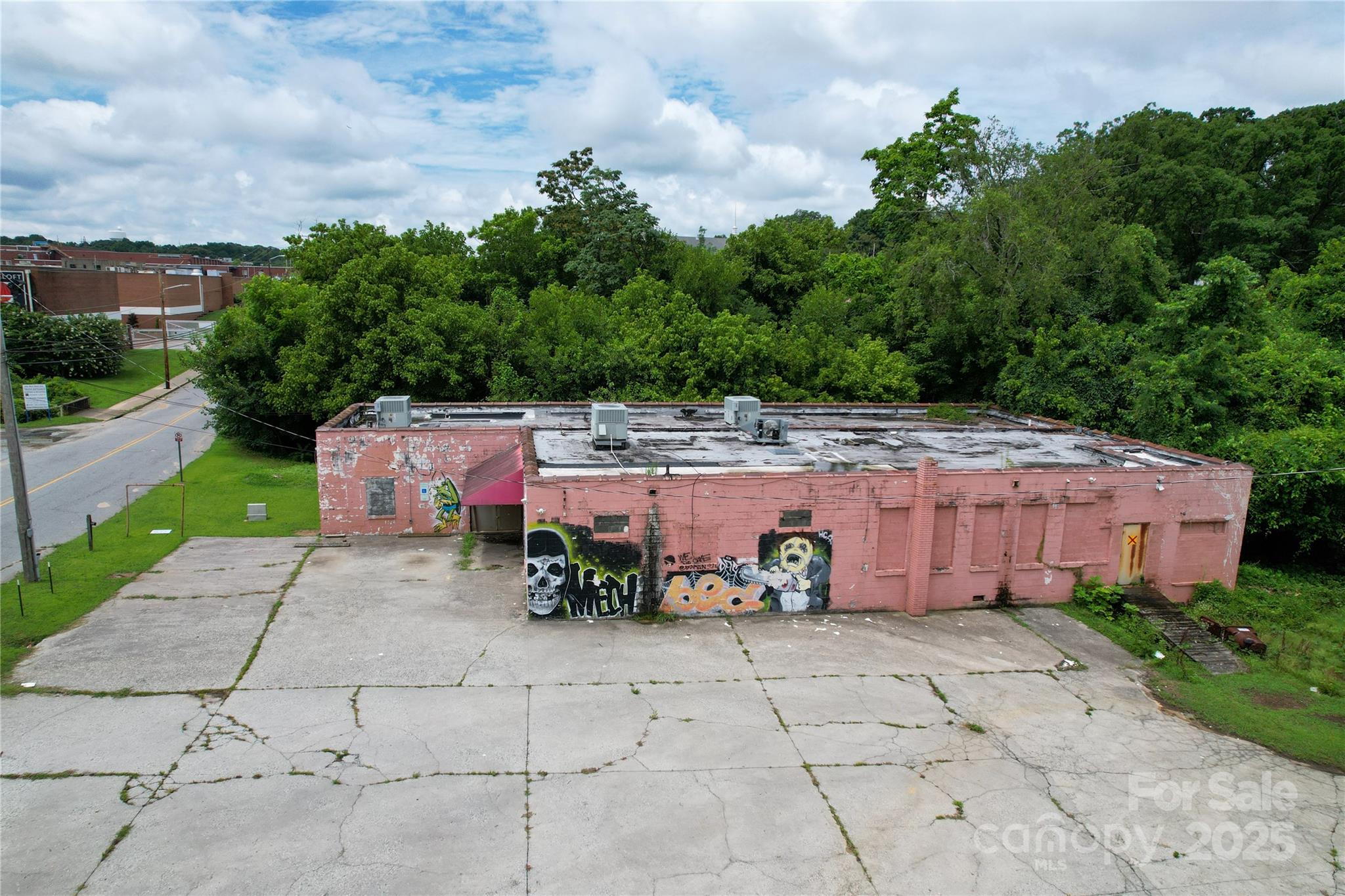Photo 1 of 14 — 604 W Ward Avenue, High Point, NC 27260