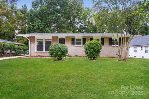 Photo of 4808 Thornwood Road, Charlotte, NC 28213 (MLS # 4328875)