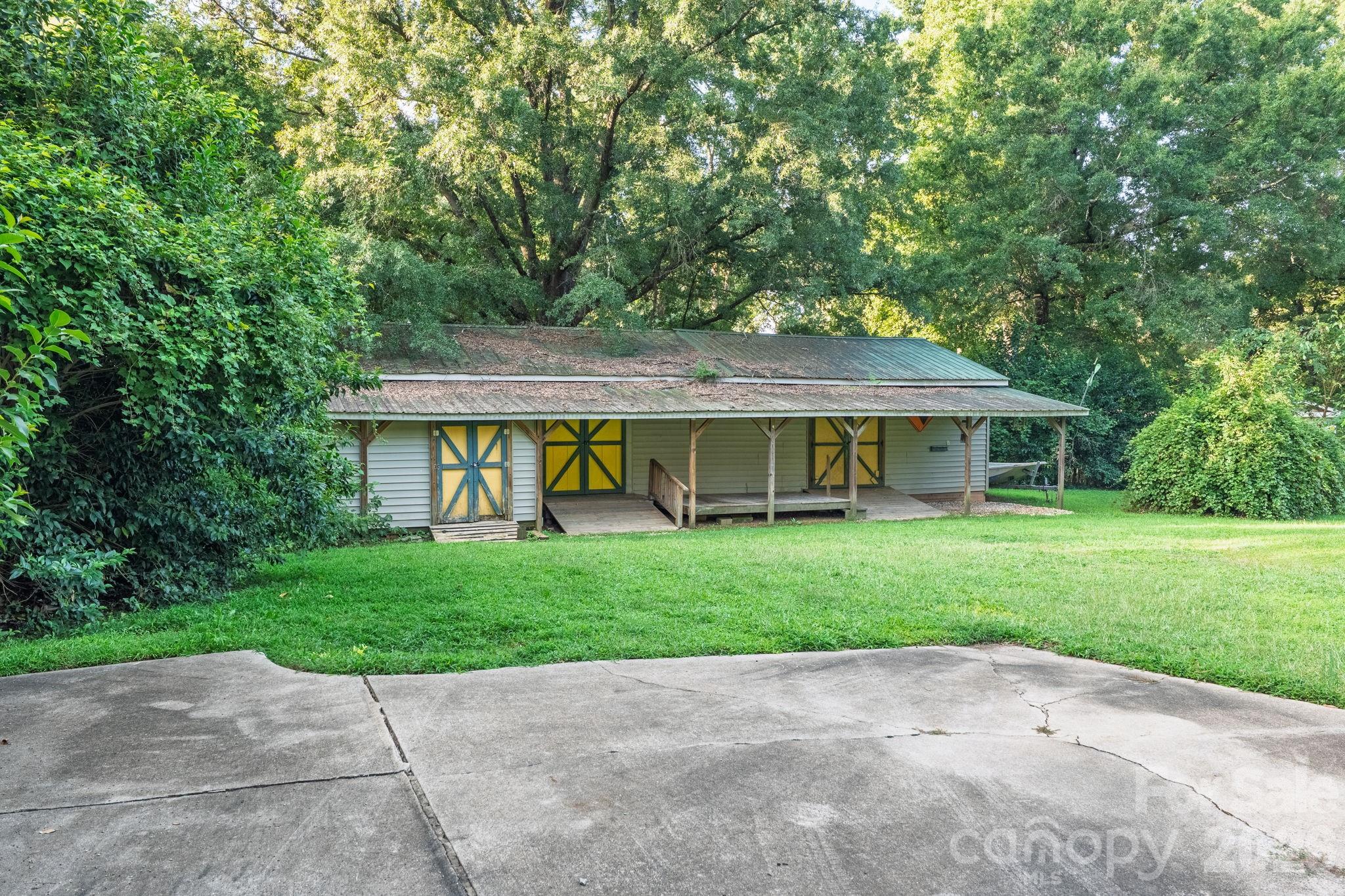 Royal Oaks - Residential