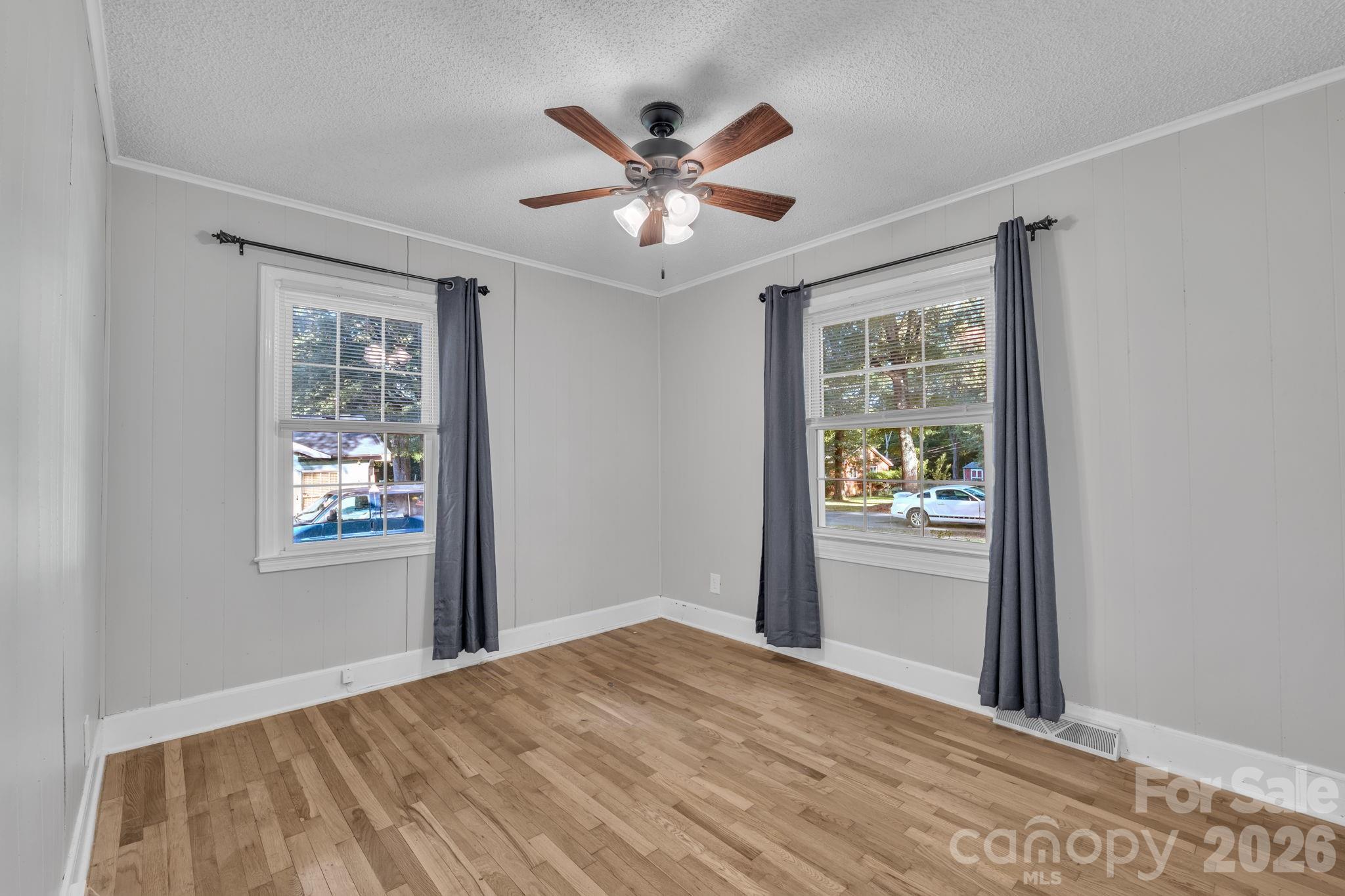 Royal Oaks - Residential